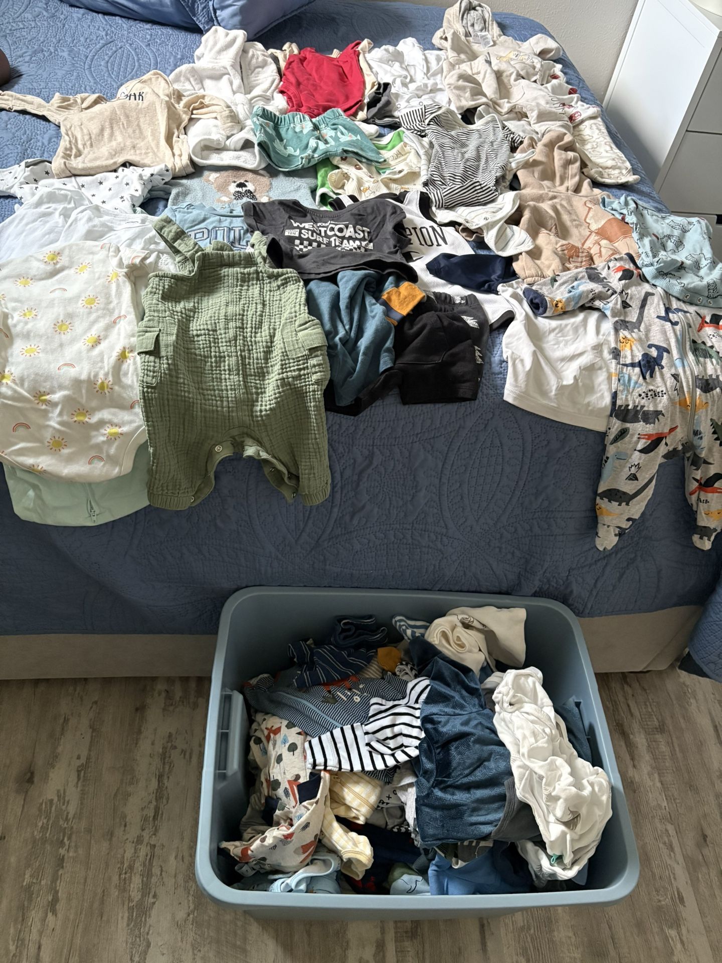 Over 100 Pieces Of Lightly Worn Baby Boy Clothes 0-6 Months In All Sizes