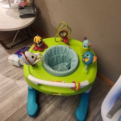 baby walker very good condition 