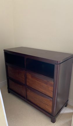 Wood drawer/chest/stand