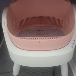 Self cleaning litter box/ water fountain