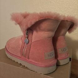 Pink uggs