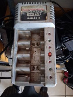 Ni-MH Ni-CD Battery Quick Charger