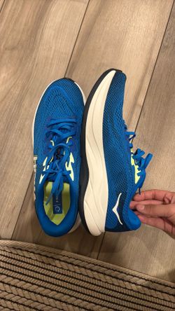 Hoka Rincon 4 Size 9Mens/ Nueve Hombres
