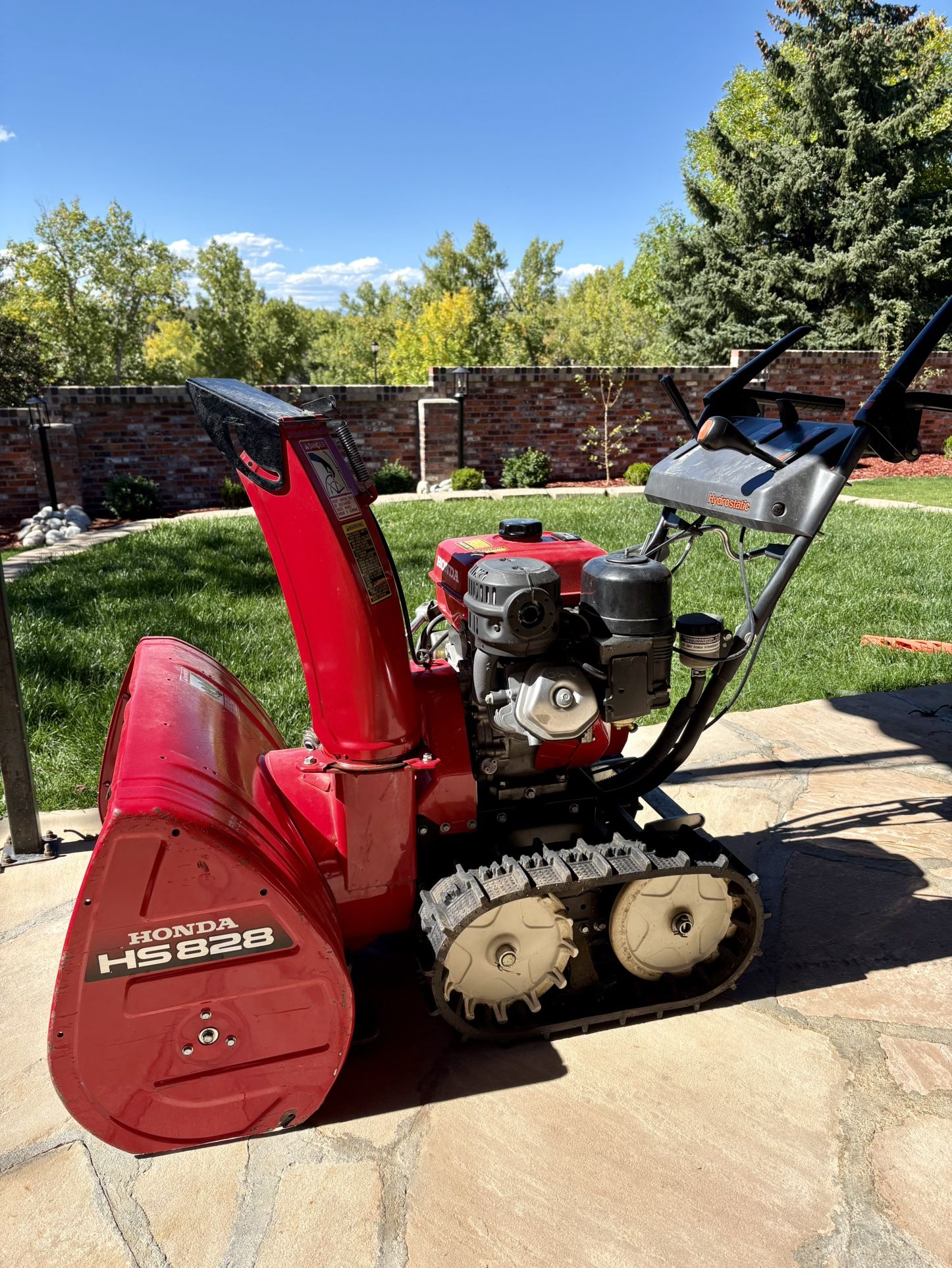 Honda HS828 Snow Blower