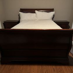 Queen bedroom Set With Mattress And Box Springs