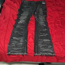 flared/stacked jeans 