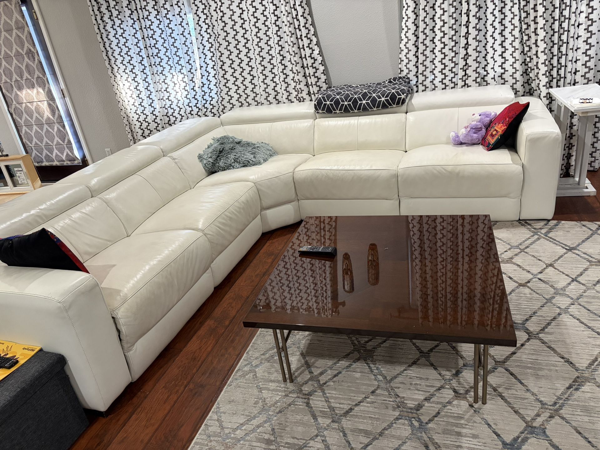 Contemporary 5-Piece Modular Leather Sofa – Power Reclining