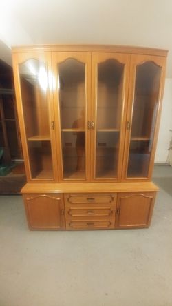 BEAUTIFUL Carmel CHINA/HUTCH kitchen set