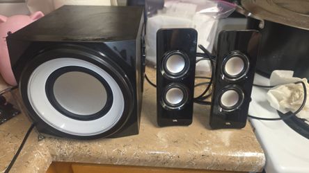 Computer subwoofer and speakers blue tooth