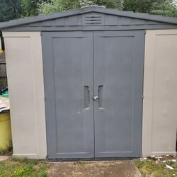 Outdoor Shed  8 x 8