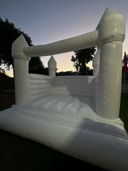 White jump house