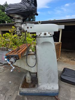 Two milling machines for sale $ 2,000