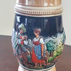 5.5" tall Jarra Alemana