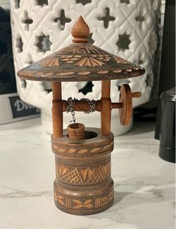 Vintage Folk Art Wishing Well