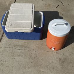Coleman Poly Light 34 Ice Chest And Rubbermaid Got Drink Cooler Both In Great Shape Work Perfect