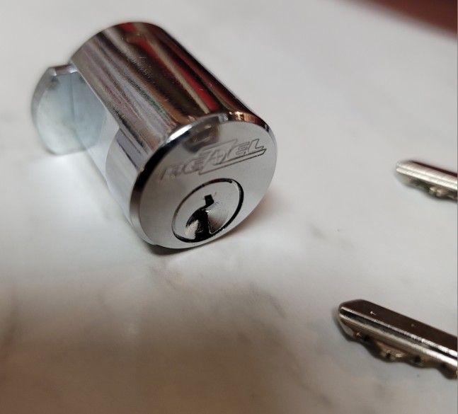 Cylinder Lock (PICK-UP ONLY)