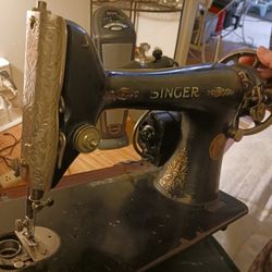 Singer Sewing Machine From 1925