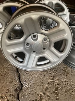 Jeep Wrangler Set Of 4 rims only R16 (No tires)