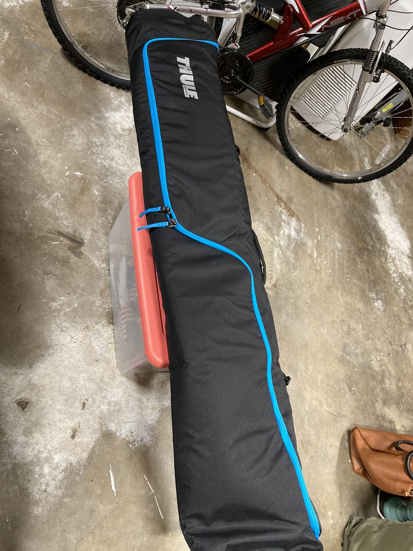 64" Thule Snowboard Bag