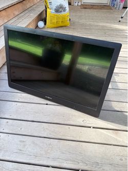 Insignia TV w/ Wall Mount