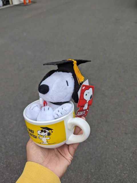 Graduation Snoopy NWT Peanuts Snoopy "Good Grief I Graduated”