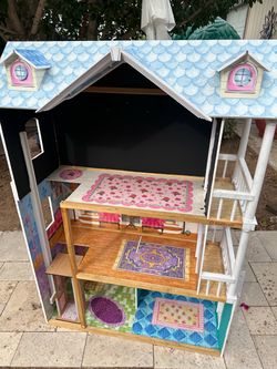 Kid Kraft doll house