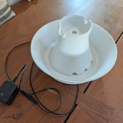 Drinkwell Ceramic Avalon Pet Fountain