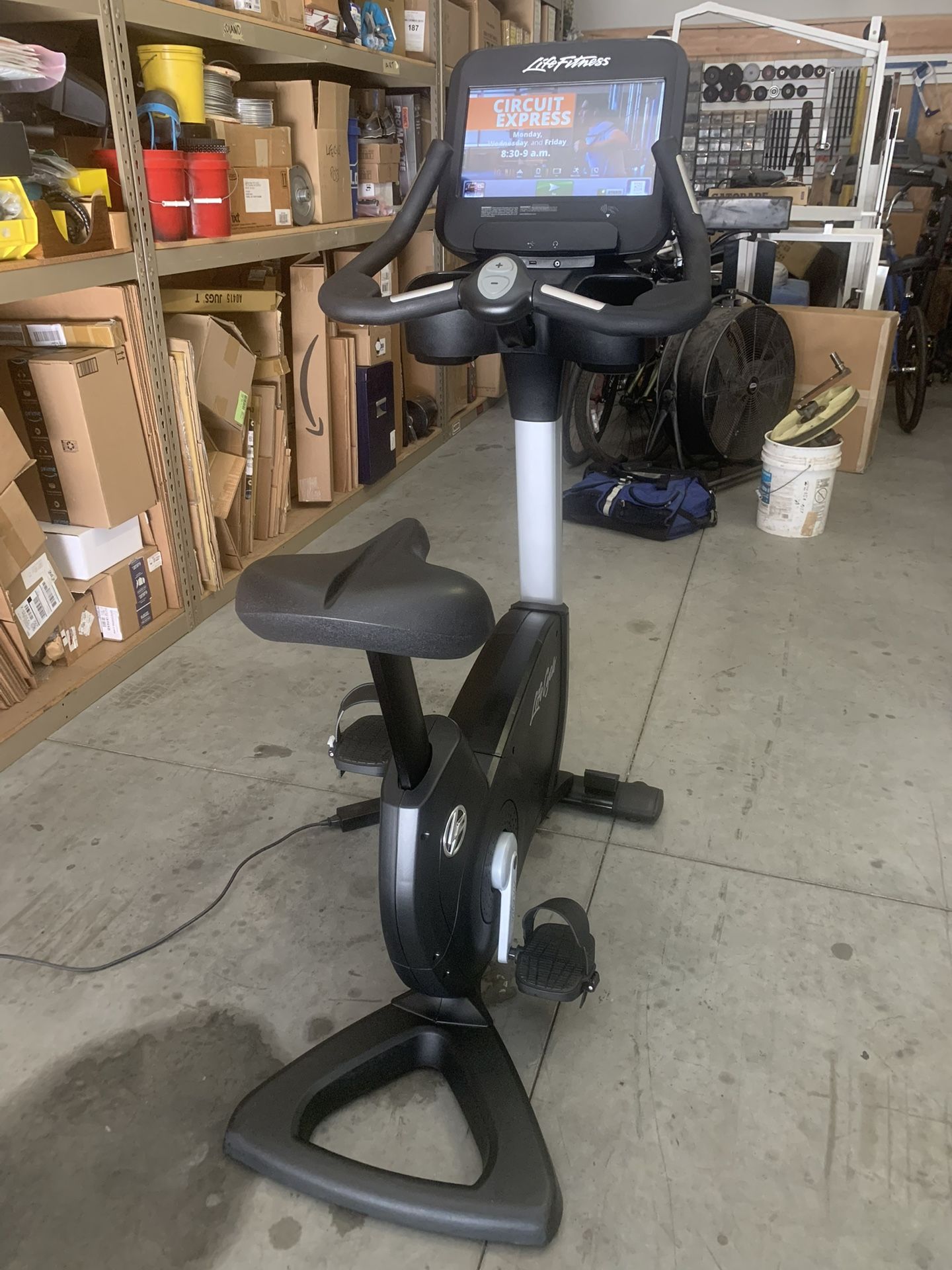 Lifefitness Commercial Upright Exercise Bike