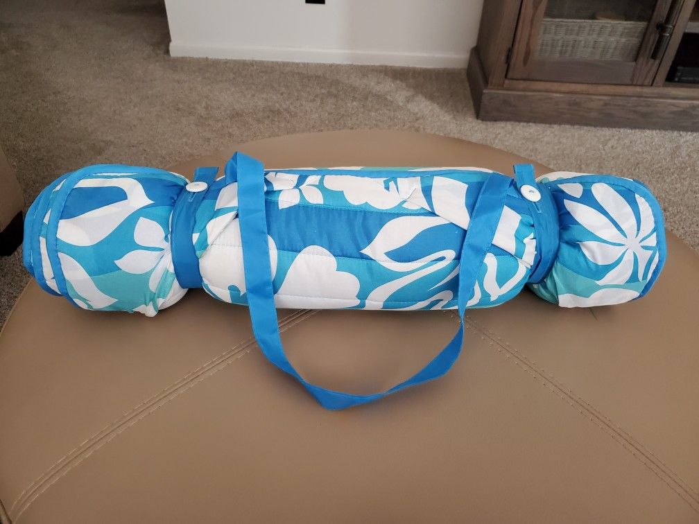 Beach Or Loung Chair Roll Up Pad