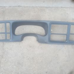 2003 - 2006 Chevy Chevrolet Truck Dash Bezel *Parts*