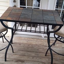 Pub Table With 2 Stools $75