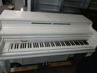 White Vintage Piano 
