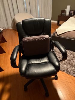 Desk chair
