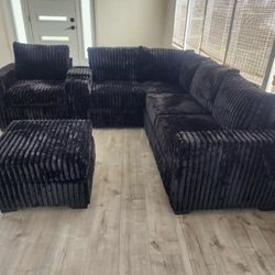 New Jumbo Corduroy Sectional Couch with USB Console, Cup Holders and Ottoman! Free Delivery 🚚!
