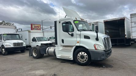 2016 FREIGHTLINER CASCADIA AUTOMATIC