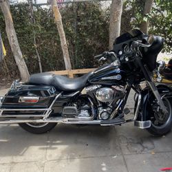Harley Ultra Glide (Adult owned)