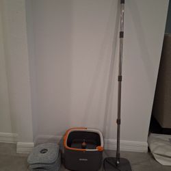 Mop, Dual Bucket and extra pads