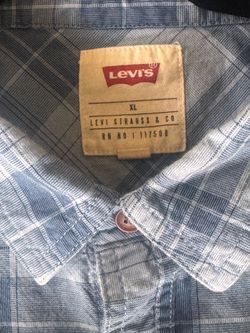 Levi's Plaid Blue Button-Up Shirt XL