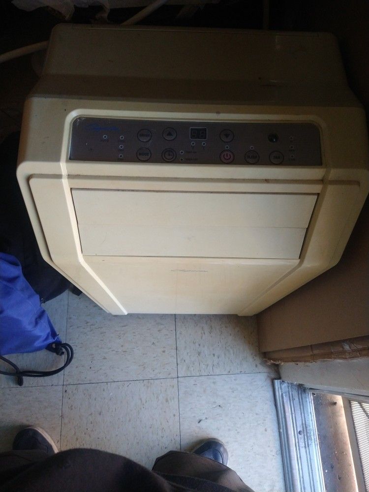 Portable AC Unit 120volt