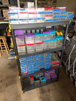 Storage locking magnetic containers all different sizes all for one set price (Read ad before messaging)