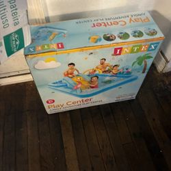 Kids Play Pool 