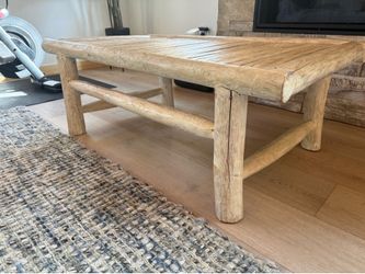White wood coffee table! Study, clean and like new- Big Bear ready for a new cabin!