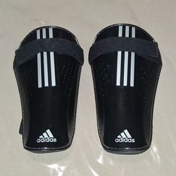SHIN GUARDS