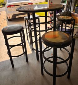 Bar Stool Table & Chairs