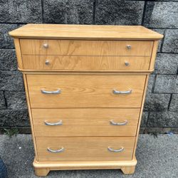 Broyhill 4 drawer highboy chest 