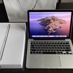 Apple MacBook Pro Laptop Computer Bundle Nice LOOK