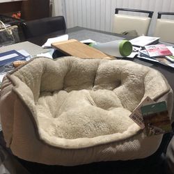 Small Dogs Bed, Brand New 
