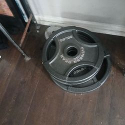 Weight bench with weights