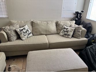 Couch set