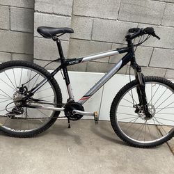 700X35C Road Series GMC Bike For Mens 7 Speeds Good Condition $135
